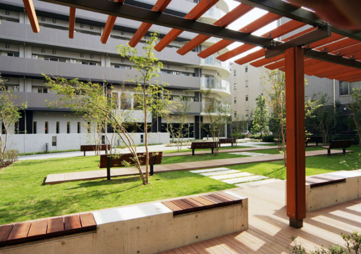 Brillia Tower 大崎  緑豊かな空間の彩り コートヤード