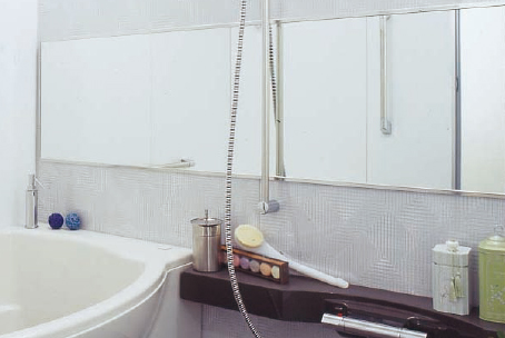 Brillia 成増 Urban Terrace　Bath Room　浴室　フルワイドミラー& カウンター