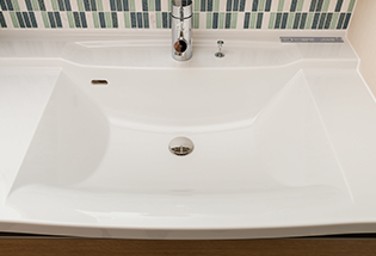 Brillia 西国立　Powder Room　洗面室　人造大理石一体型カウンター