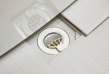 Brillia 上野 Garden　Bath Room　浴室　ささっとキレイ排水口