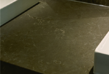 白金ザ・スカイ　POWDER ROOM　シーザーストーンカウンタートップ