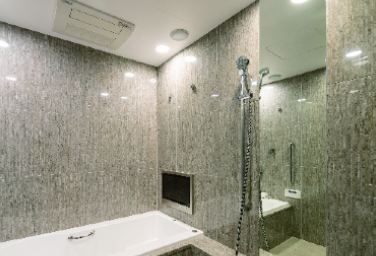 白金ザ・スカイ　BATH ROOM　縦型化粧鏡