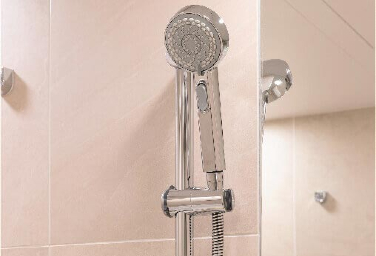 白金ザ・スカイ　BATH ROOM　グローエ社製シャワーヘッド