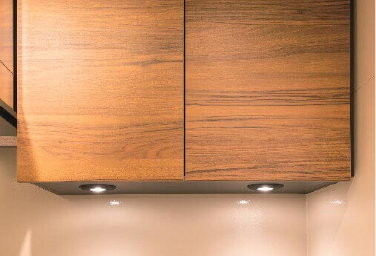 白金ザ・スカイ　KITCHEN　ダウンライト付き吊り戸棚