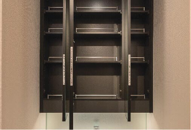 白金ザ・スカイ　POWDER ROOM　洗面鏡裏収納