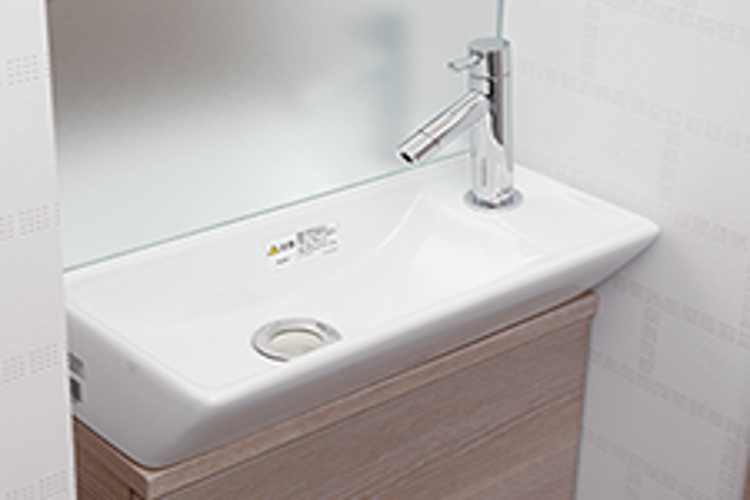 Brillia 大島　トイレ手洗いカウンター