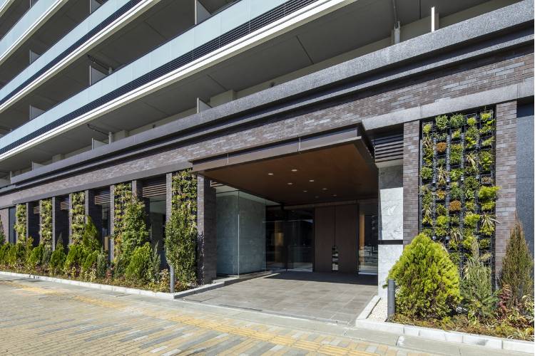 Brillia 八潮　エントランス