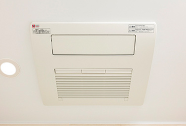 Brillia 目黒青葉台　Bath Room　浴室　　　※住戸により設備の有無、仕様が異なります。　ミストサウナ機能付浴室暖房乾燥機