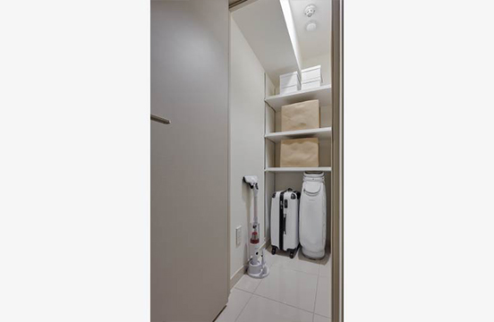 Brillia 四谷三丁目　Storage　収納　玄関収納