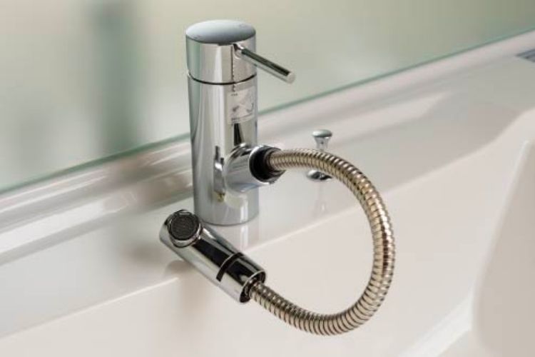 Brillia 練馬春日町　Powder Room & Rest Room　洗面室・トイレ　シングルレバー混合水栓