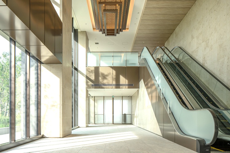 Brillia Tower 聖蹟桜ヶ丘 BLOOMING RESIDENCE　グランドエントランス