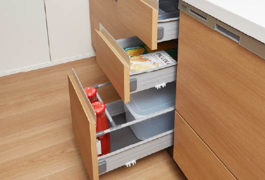 Brillia 大島 Parkside　Kitchen　キッチン　ソフトクローズ機能付き収納