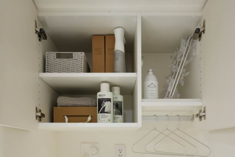 Brillia 目黒大橋　Powder Room　洗面室　洗濯機上吊戸棚