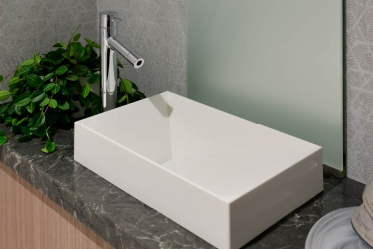 Brillia 目黒大橋　Toilet　トイレ　トイレ人工大理石製手洗いボウル