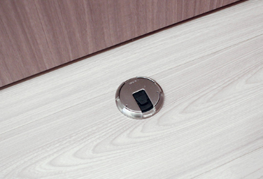 Brillia 目黒大橋　Amenity　ドアキャッチャー