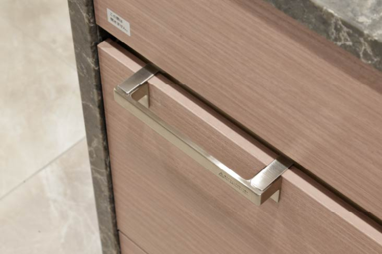 Brillia 目黒大橋　Kitchen　キッチン　インセットレール引手＋タオル掛け