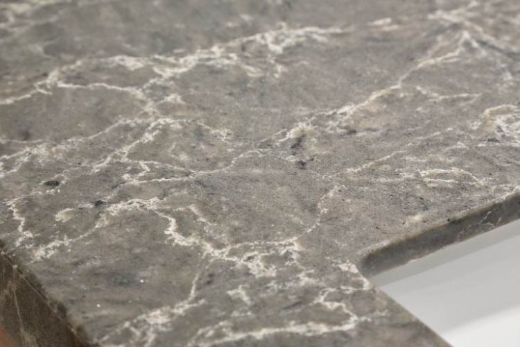 Brillia 目黒大橋　Powder Room　洗面室　シーザーストーン製洗面カウンター（ハイグレード）