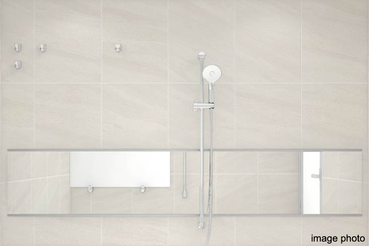 Brillia 目黒大橋　Bath & Toile　浴室 & トイレ　横型ワイドミラー