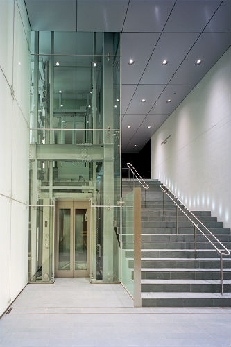 Brillia 代官山プレステージ 　透明な光に導かれる自邸への道