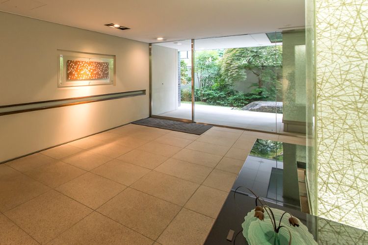 Brillia 六義園 　伝統をよび起こす、意匠に彩られた空間