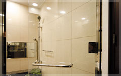 Brillia 大和郷　Sanitary　水まわり　テンパーガラスドア