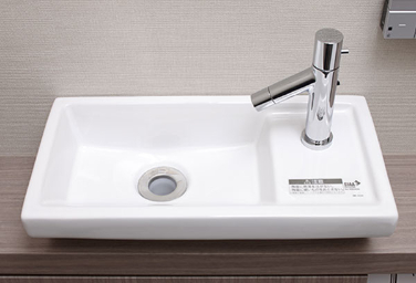 Brillia 三鷹下連雀　Powder Room & Toilet　洗面・トイレ　トイレ手洗いカウンター