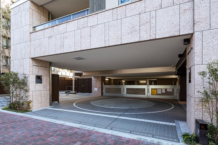 Brillia 三鷹下連雀　駐車場