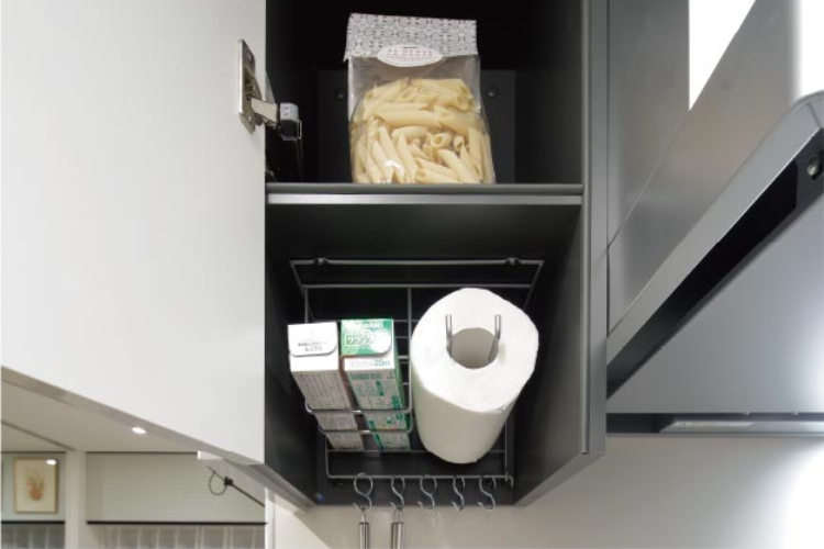 Brillia 志木 Garden　Kitchen　キッチン　マルチハンガー付吊戸棚