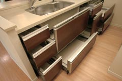 Brillia 品川中延 　Kitchen　キッチン　カウンター下スライド収納