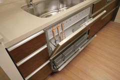 Brillia 品川中延 　Kitchen　キッチン　ドアポケット付き収納