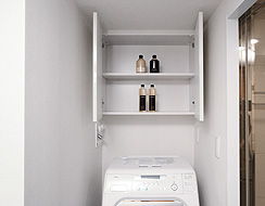 Brillia 駒込染井　Storage　収納　洗濯機置場上部吊り収納
