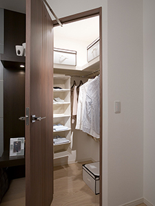 Brillia 大島小松川公園　Storage　収納　ウォークインクローゼット