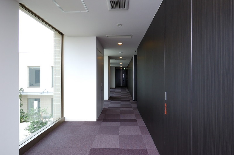 Brillia Grande みなとみらい　内廊下