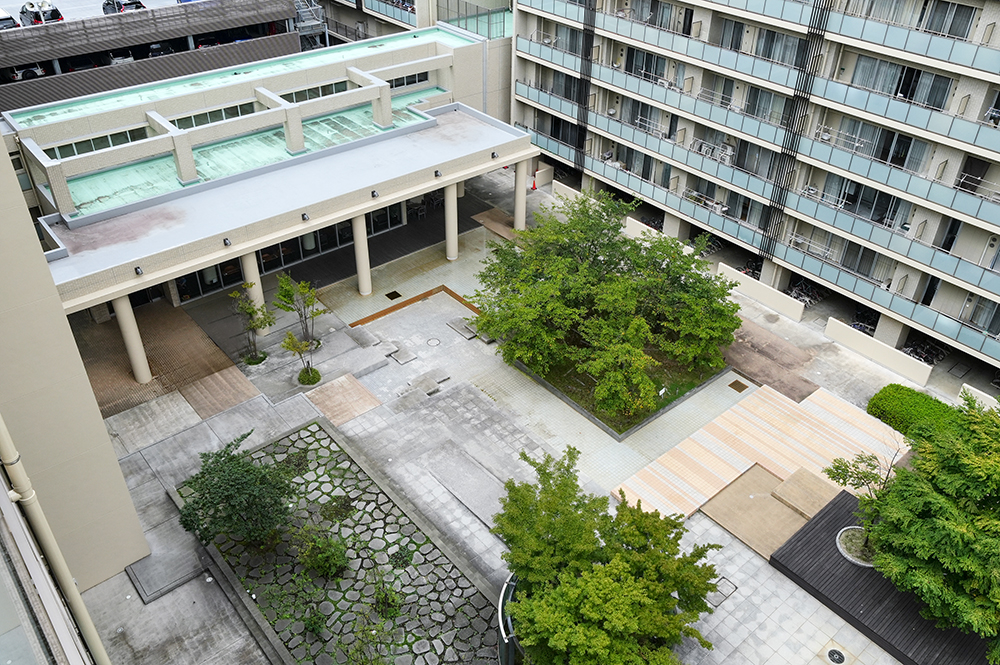 Brillia 多摩センター 　プライベートガーデン