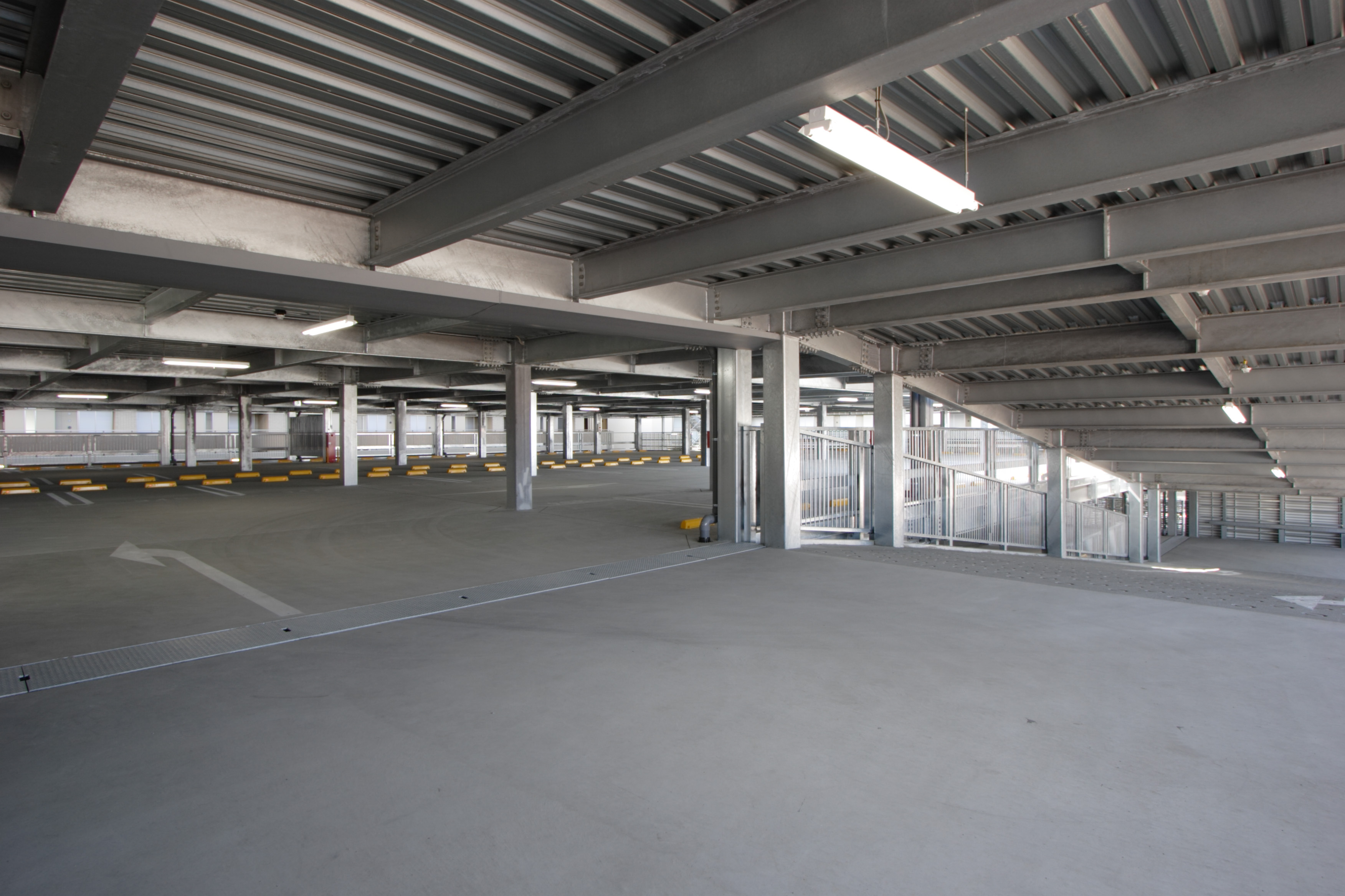 Brillia 多摩センター 　自走式駐車場100%設置