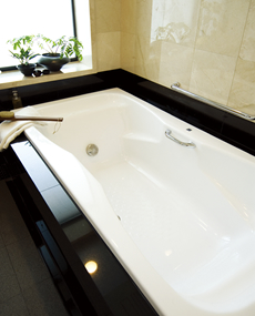 Brillia 鎌倉御成町　Bath Room　浴室　大型浴槽