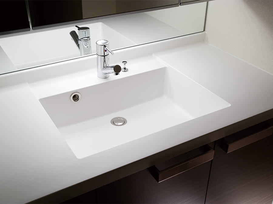 Brillia Tower 所沢ロジュマン　天板一体型カウンター