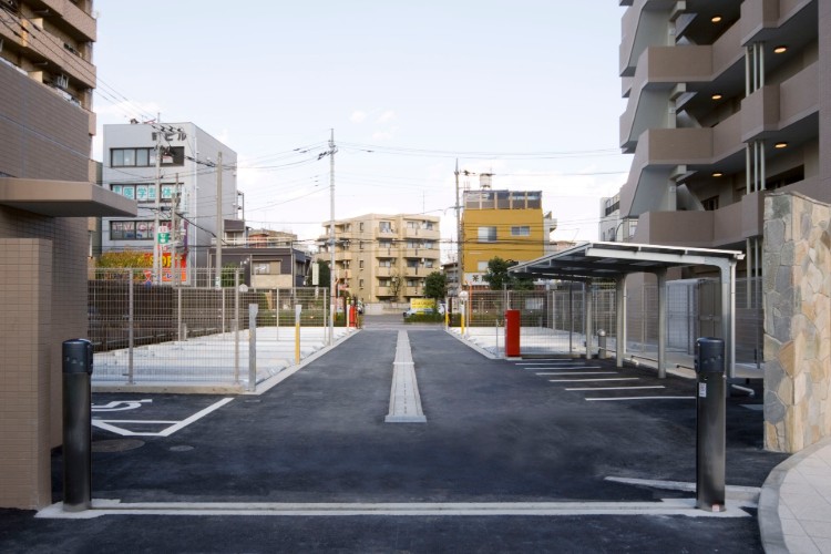 Brillia 蕨　駐車場