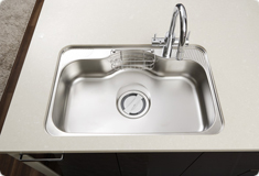 Brillia 辰巳 CANAL TERRACE　Kitchen　キッチン　ワイドシンク（静音仕様） 