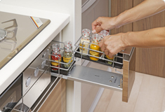 Brillia 辰巳 CANAL TERRACE　Kitchen　キッチン　サイド小引き出し