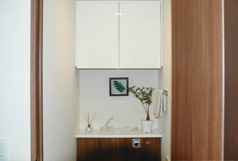 Brillia 武蔵小杉 　Sanitary　サニタリー　トイレ吊戸棚