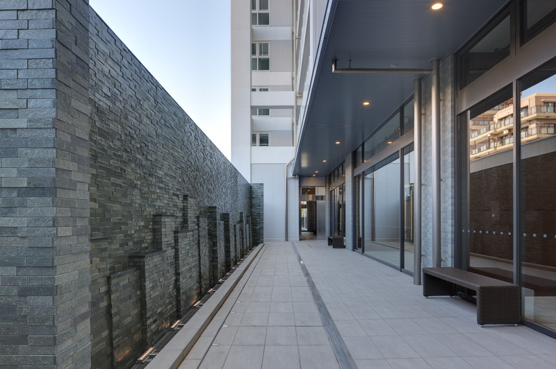 Brillia 武蔵小杉 　アクアコリドー