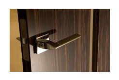 Brillia 日本橋人形町 　Comfortable　快適性　鏡面仕上げ建具