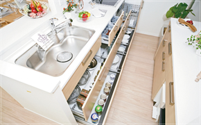 Brillia e-SQUARE 　Kitchen　キッチン　スライド収納