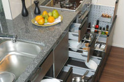 Brillia 成増 ステーションフロント　Kitchen　キッチン　スライド収納