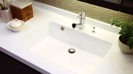 Brillia 西荻窪　Powder Room　浴槽・洗面　人造大理石一体型カウンター