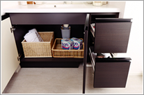 Brillia 西荻窪　Powder Room　浴槽・洗面　洗面カウンター下収納