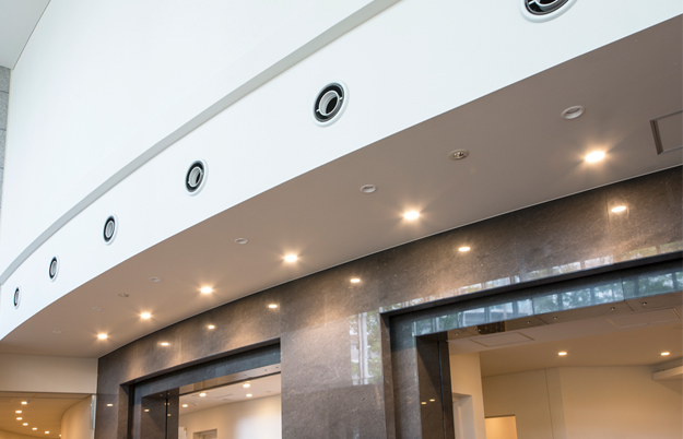 Brillia 多摩ニュータウン 　環境配慮のための省エネ設備　LED照明