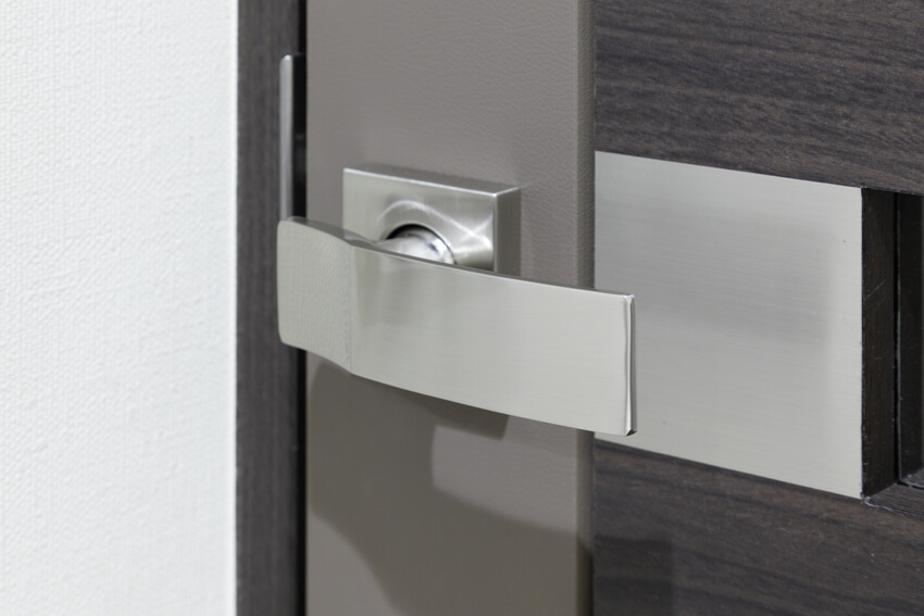 Brillia 多摩ニュータウン 　プッシュプルハンドル