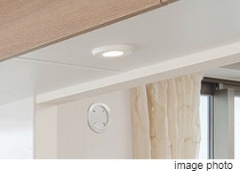 Brillia 日本橋浜町 　Kitchen　キッチン　LED照明付吊戸棚